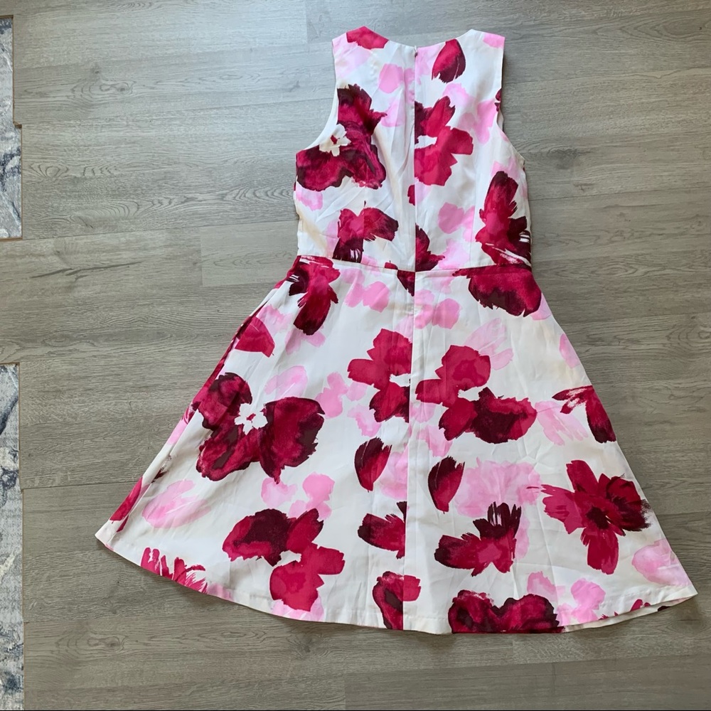 Donna Morgan Fit and Flare Spring Dress 8 - Picture 2 of 9